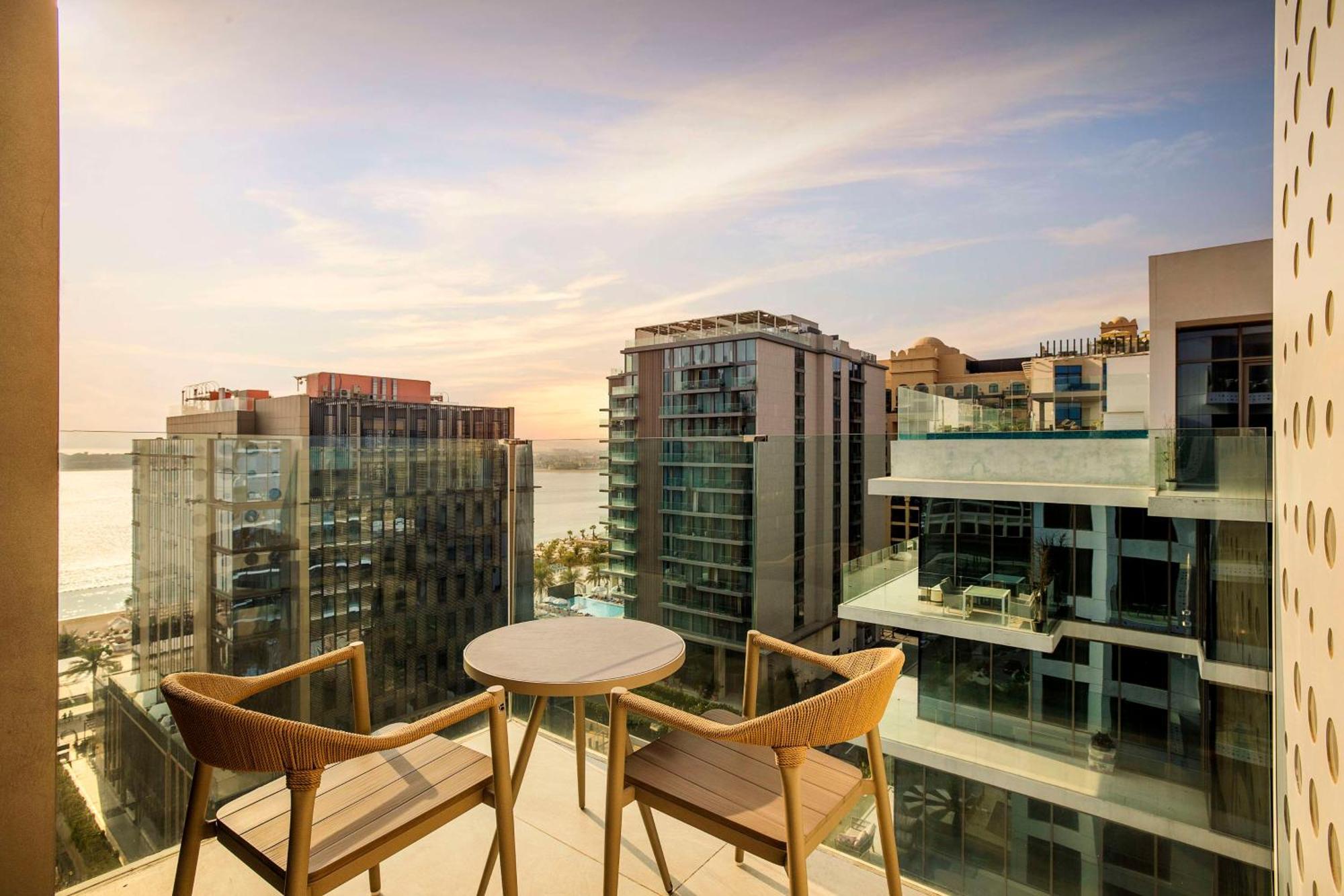 Tumbi West Palm Beach Hotel Dubai,Tapestry Collection Hilton Exterior photo